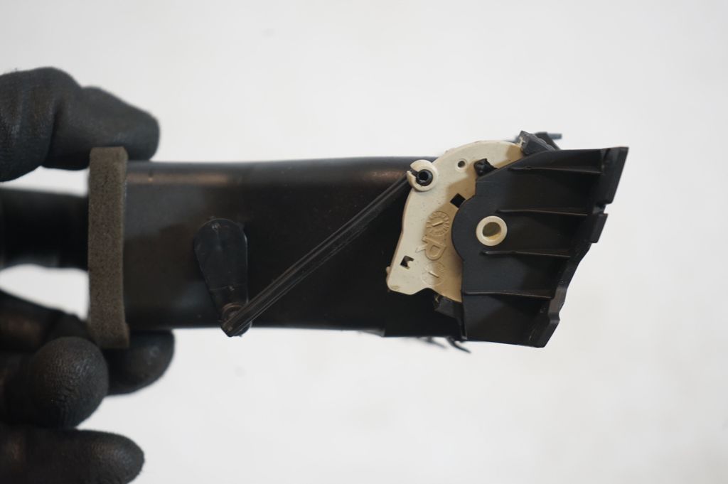 Dashboard side air vent grill/cover trim (6)