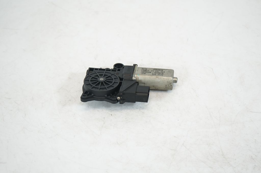 Rear door window regulator with motor (5)
