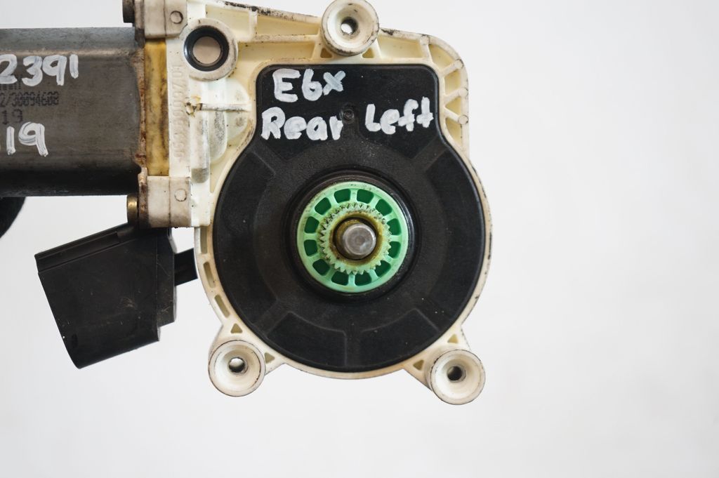 Rear door window regulator motor (8)