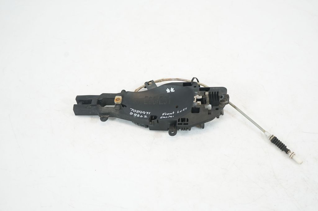 Front door exterior handle/bracket