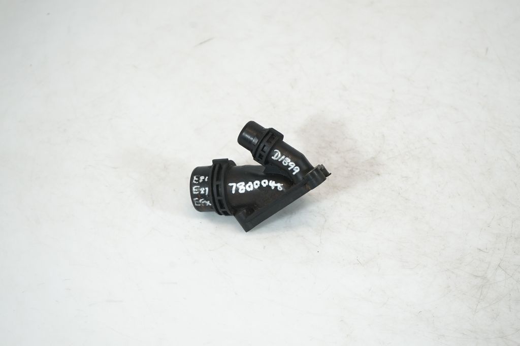 Engine coolant pipe/hose