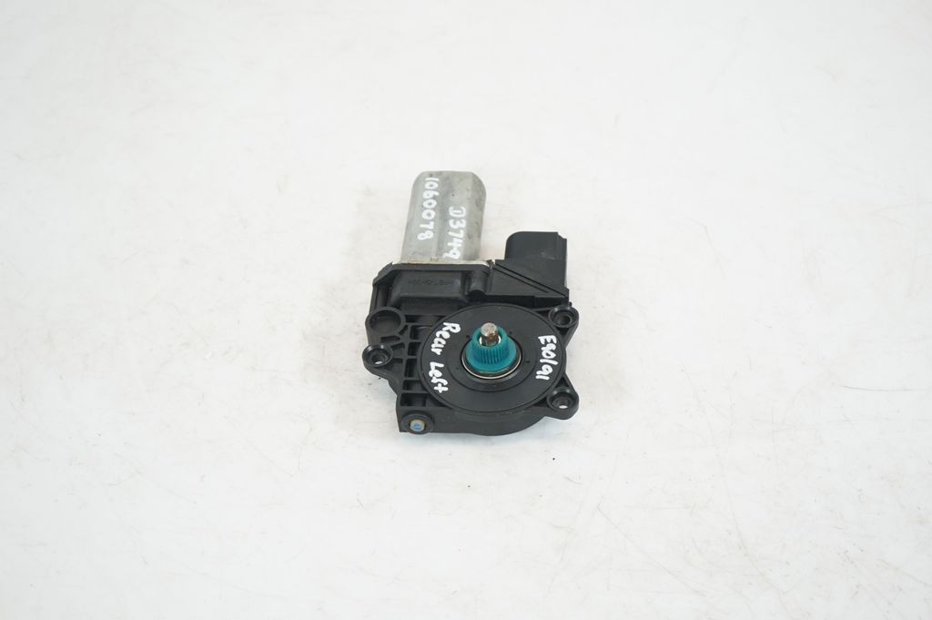 Rear door window regulator with motor (2)