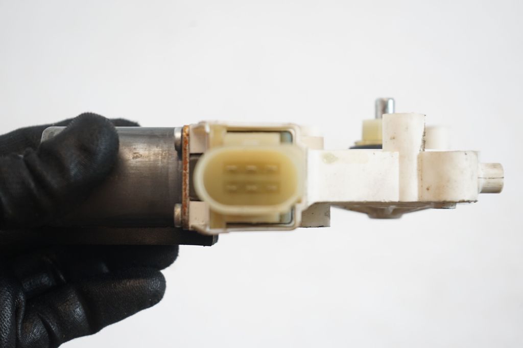 Front door window regulator with motor (6)