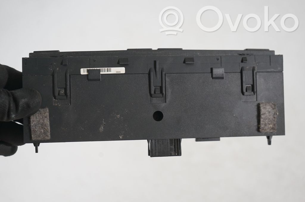 Seat heating switch (7)
