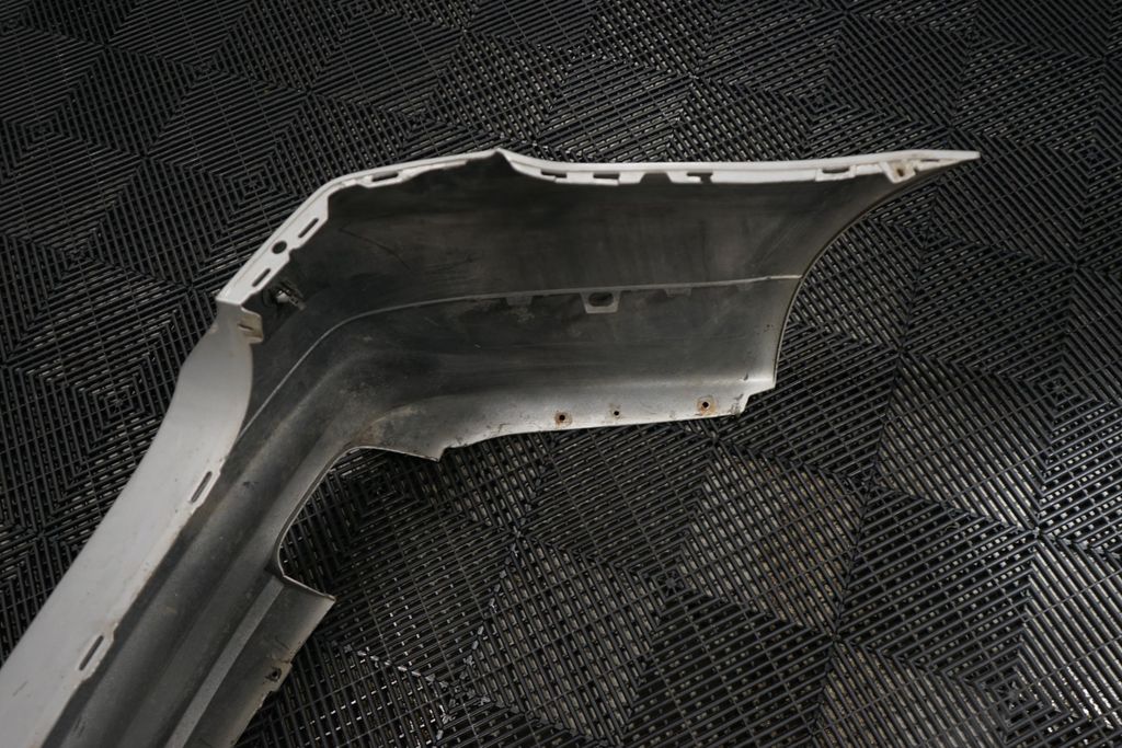 Rear bumper (12)
