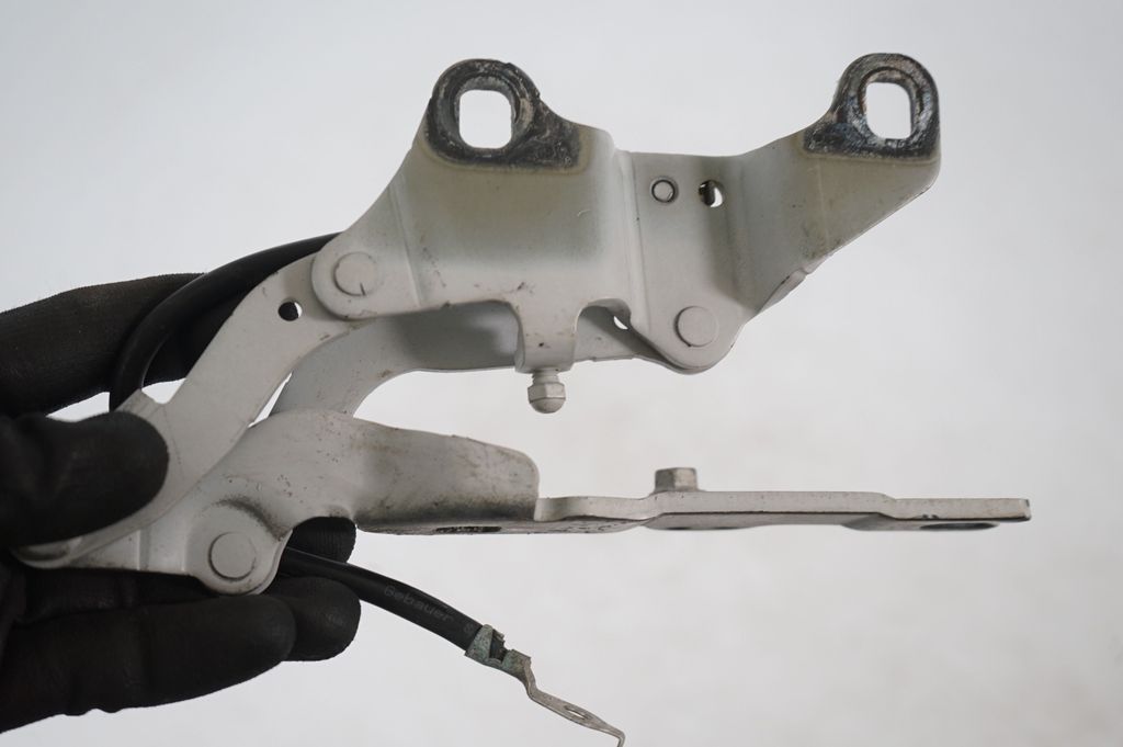 Engine bonnet/hood hinges (6)