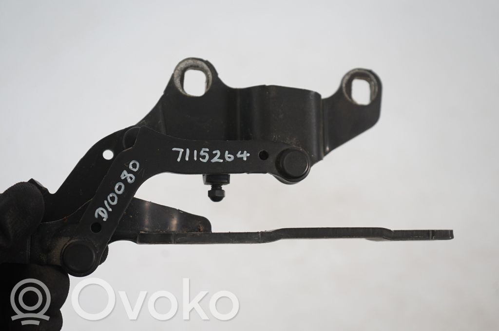 Engine bonnet/hood hinges (6)