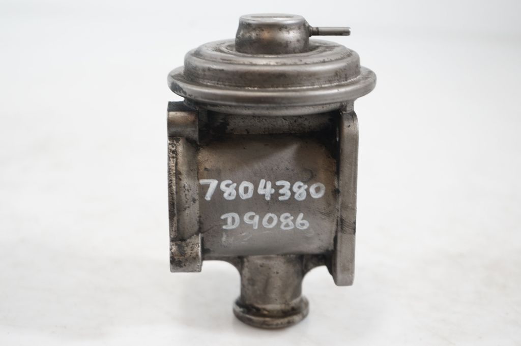 EGR valve (10)