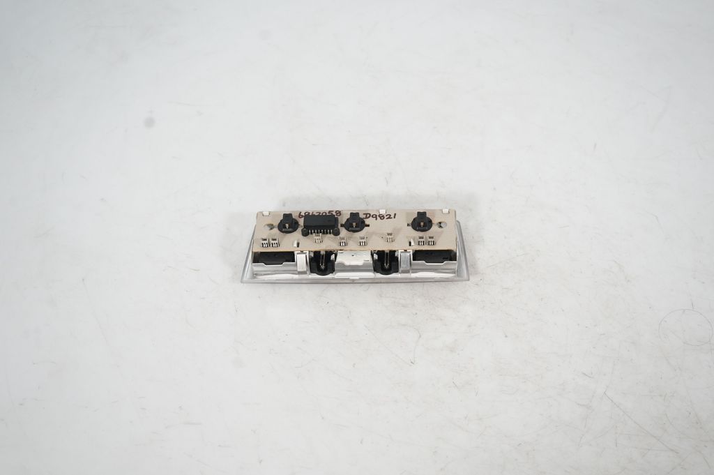 Front seat light (5)