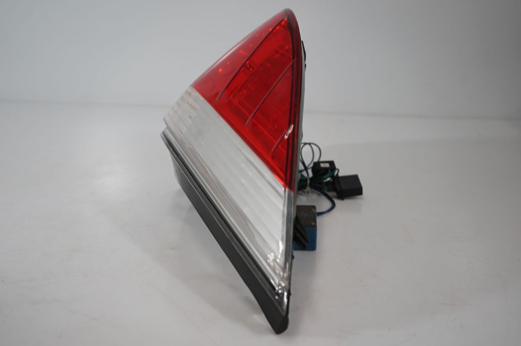 Rear/tail lights (9)