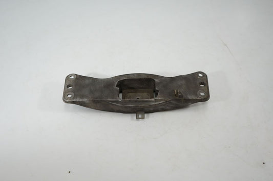 Gearbox mounting bracket