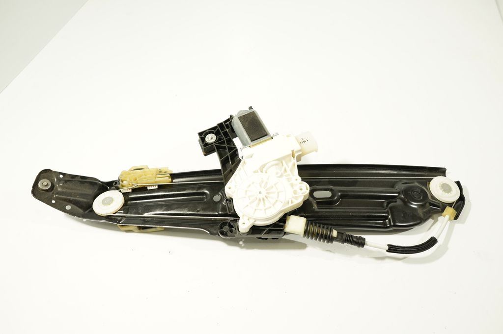 Rear door window regulator with motor (6)