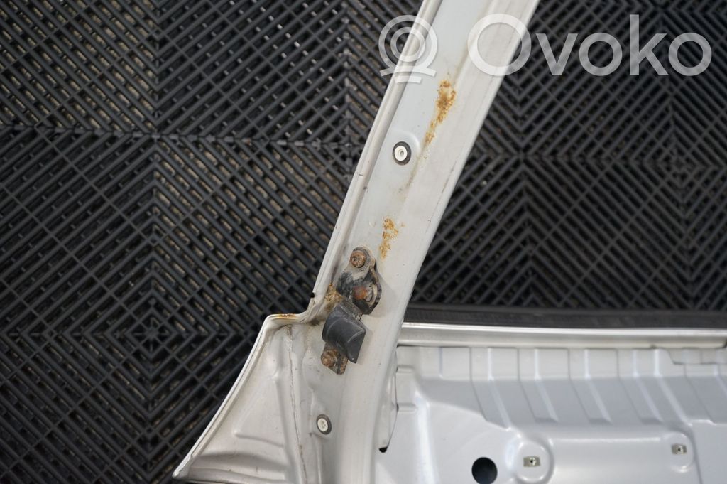 Tailgate/trunk/boot lid (6)