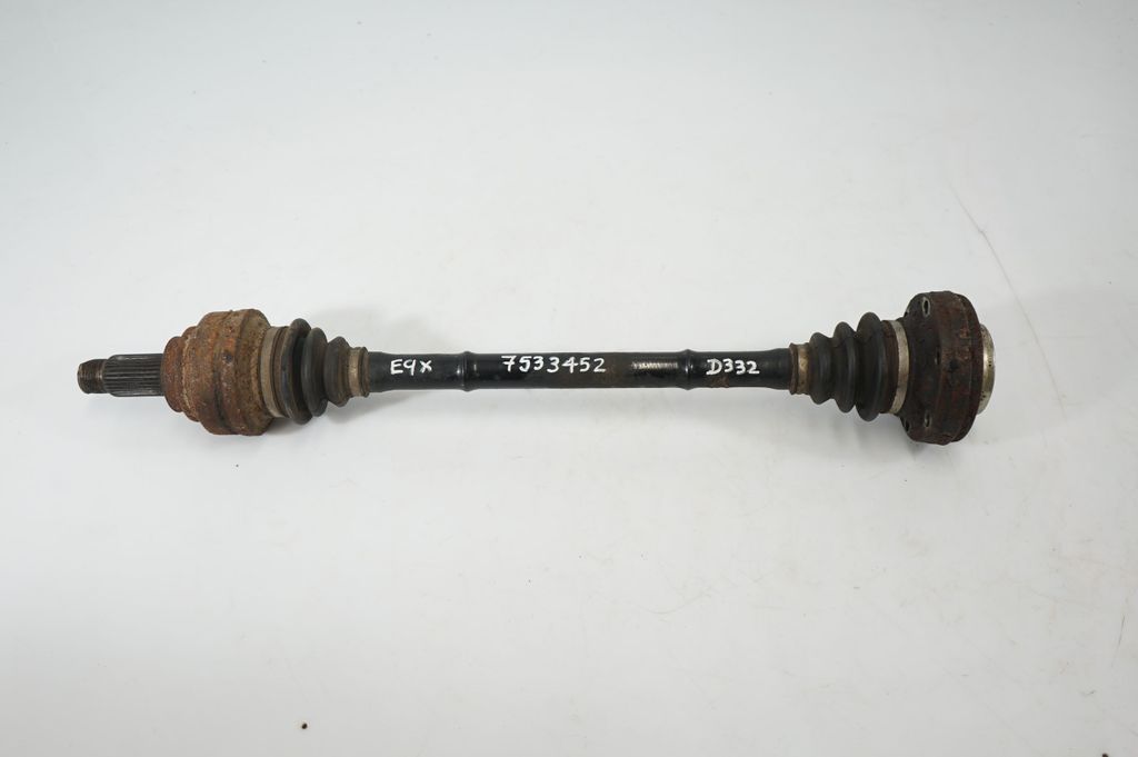 Rear driveshaft