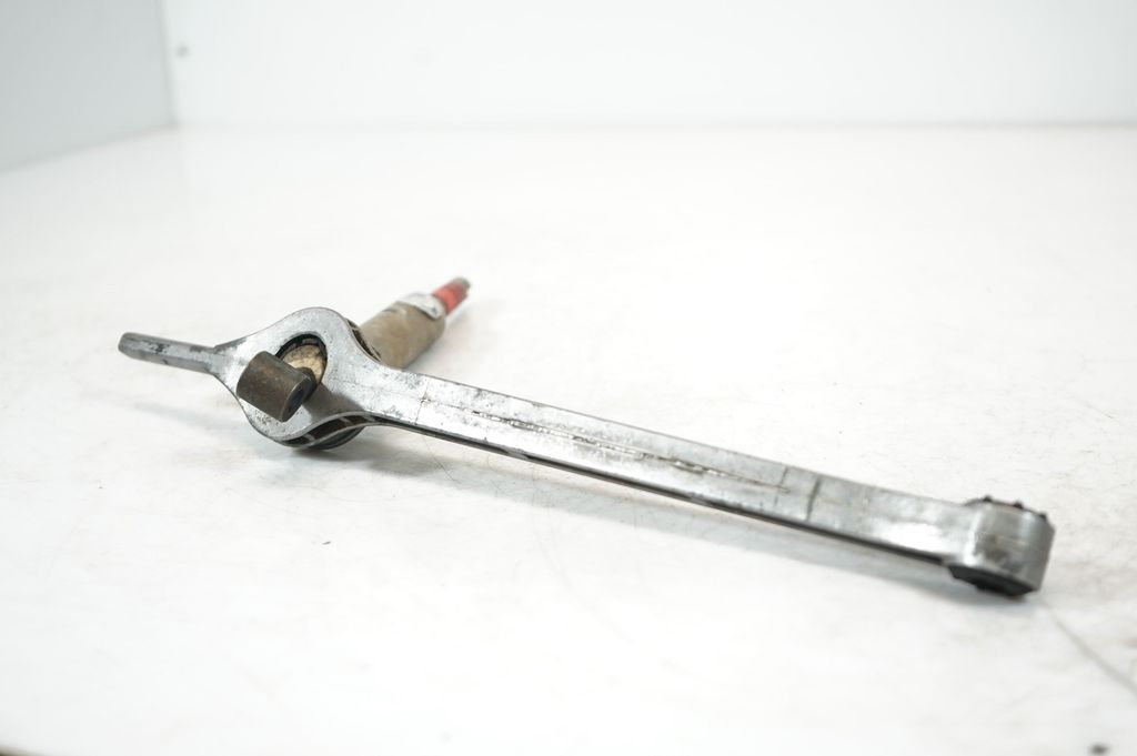 Front control arm (6)