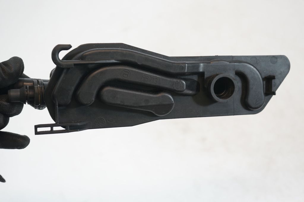 Coolant radiator (7)