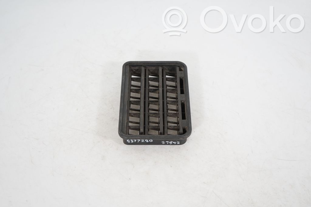 Quarter panel pressure vent (2)