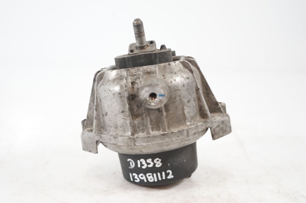 Engine mount bracket (4)