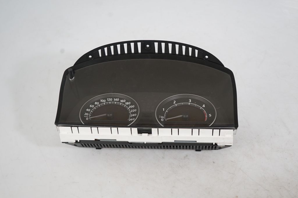 Speedometer (instrument cluster)