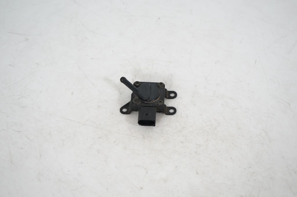 Exhaust gas pressure sensor (3)