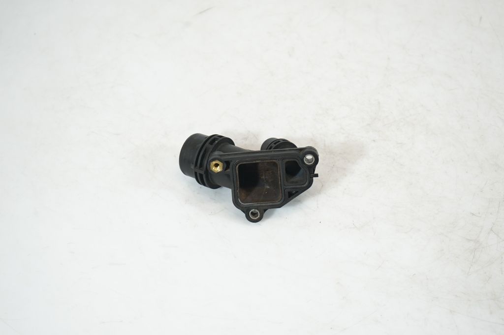 Engine coolant pipe/hose (5)