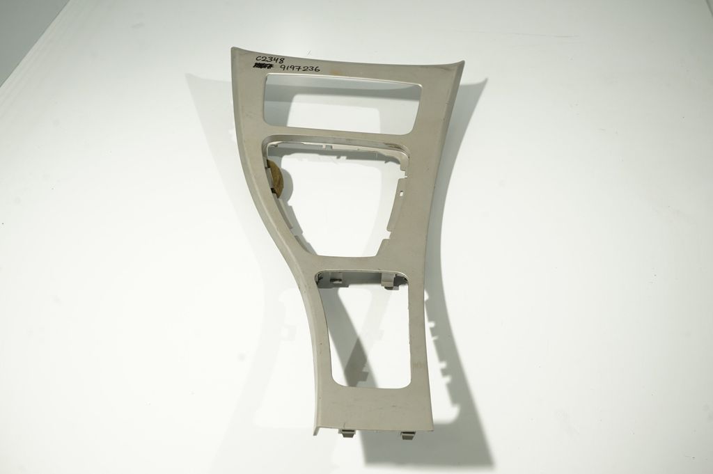 Radio/CD/DVD/GPS head unit (3)