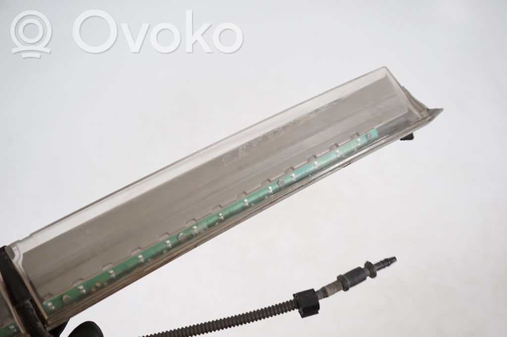 Third/center stoplight (9)