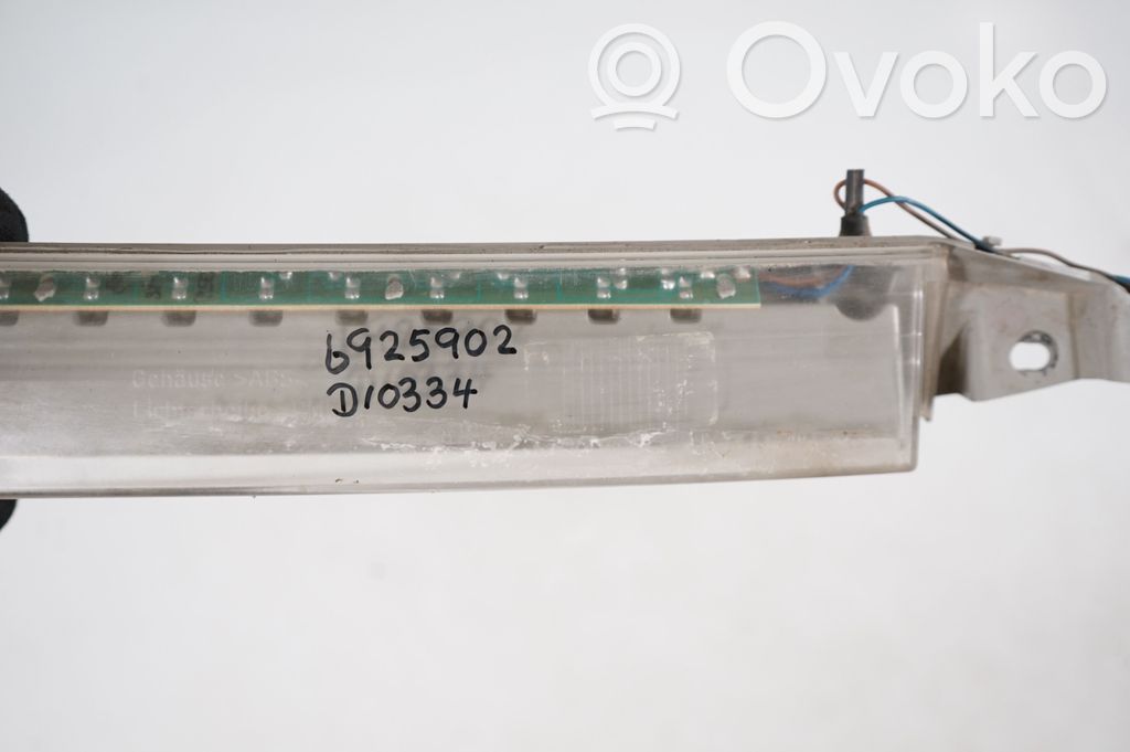 Third/center stoplight (10)