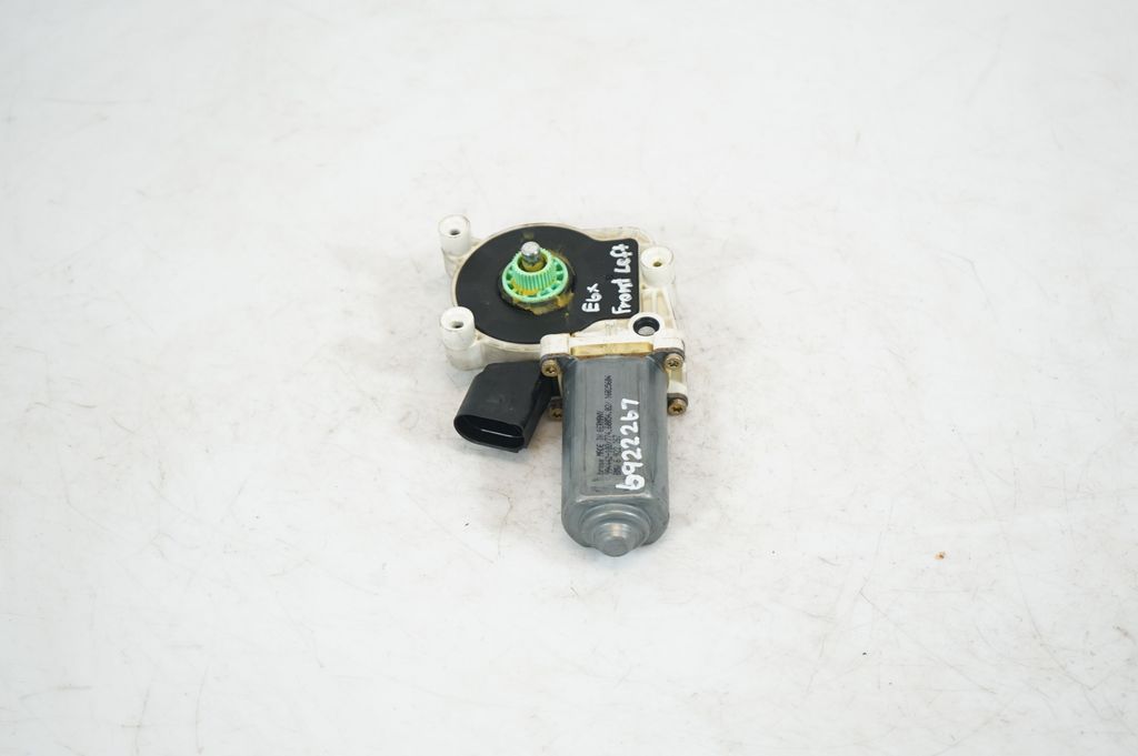 Front door window regulator motor (4)