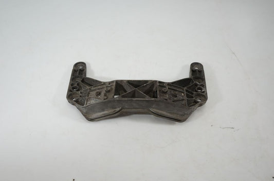 Gearbox mounting bracket