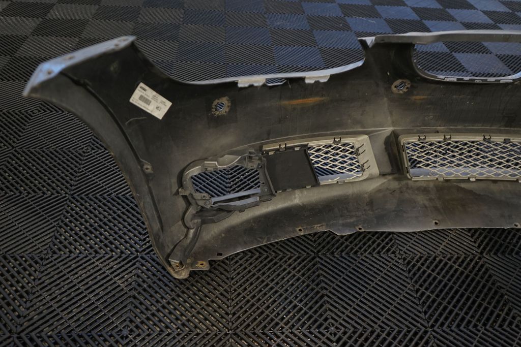 Front bumper (4)