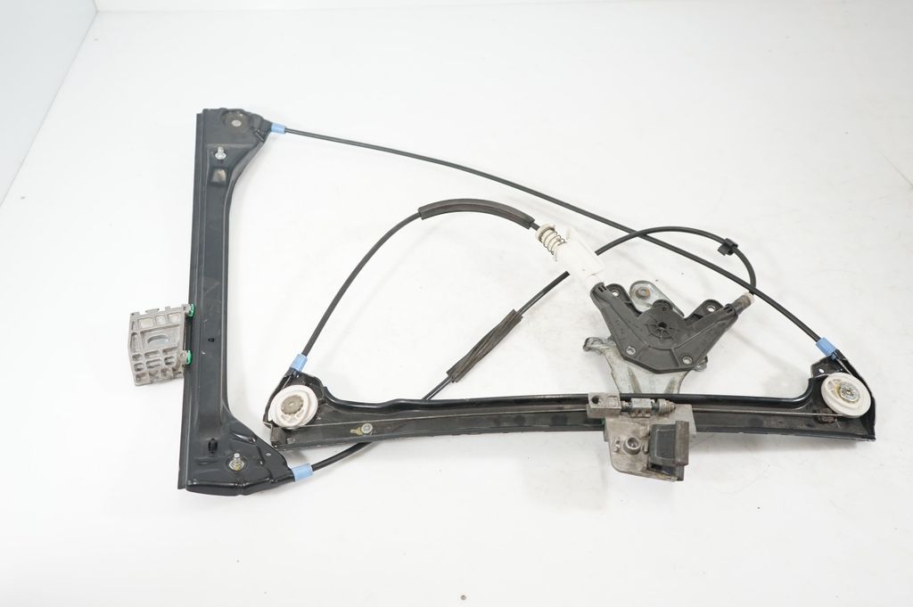 Front door window regulator with motor (5)