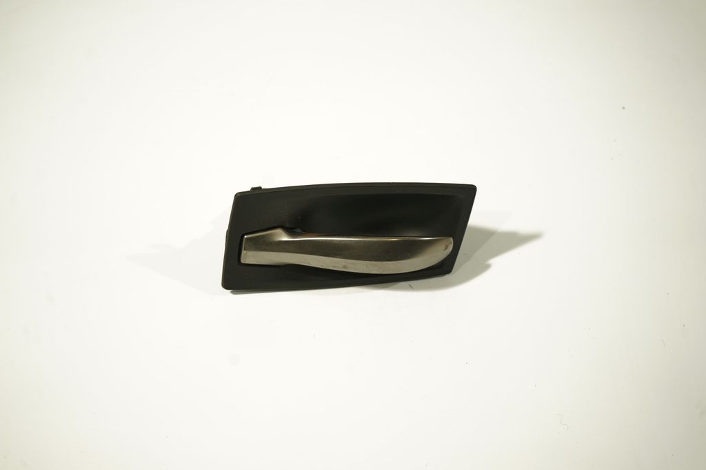 Rear door interior handle (5)