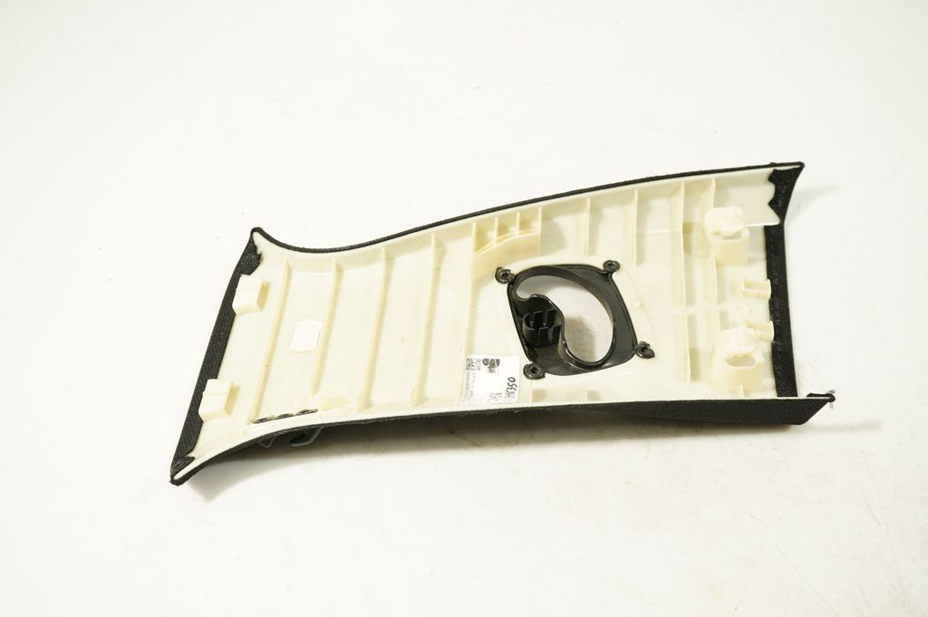 (B) pillar trim (top) (4)