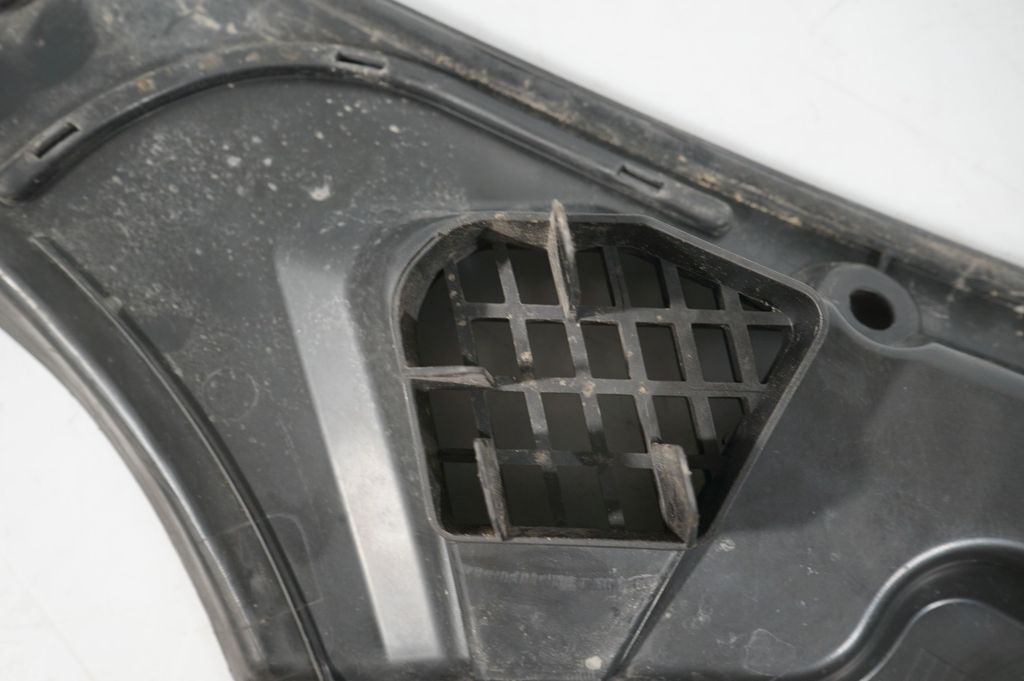 Wiper trim (8)