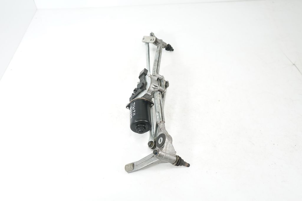 Front wiper linkage and motor (2)