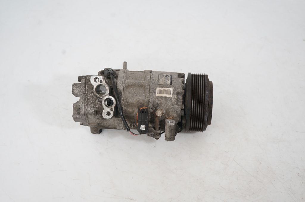 Air conditioning compressor pulley (3)