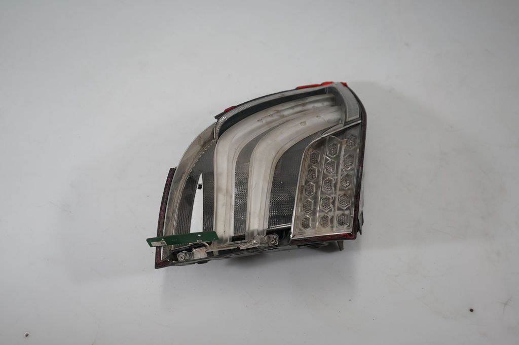 Rear/tail lights (2)