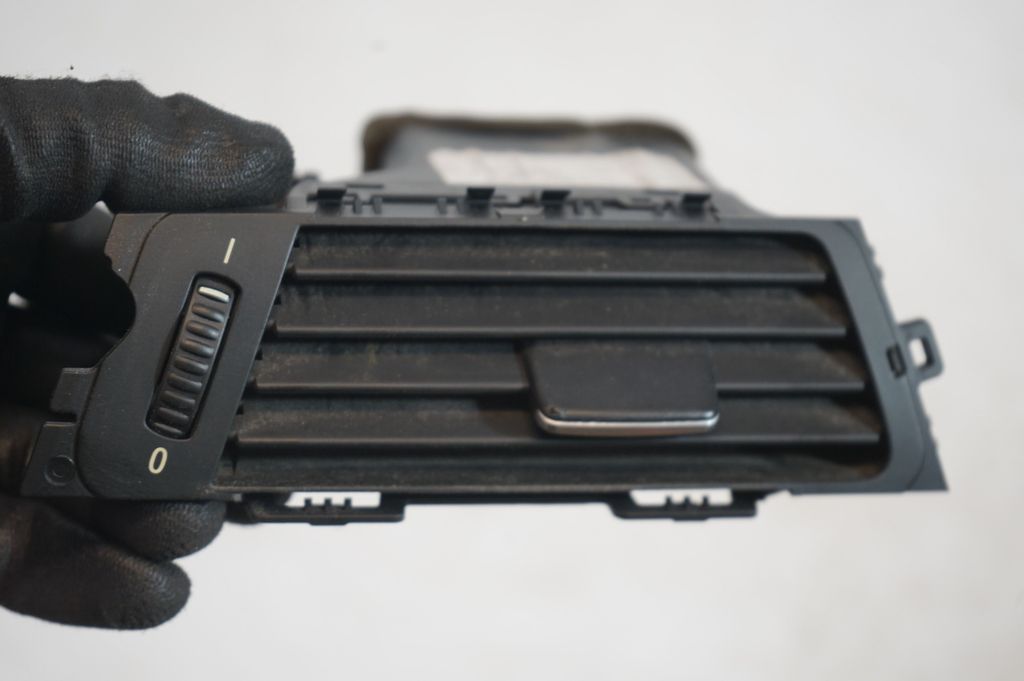 Dashboard side air vent grill/cover trim (7)