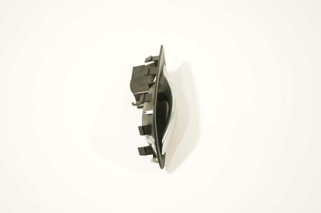 Rear door interior handle (4)
