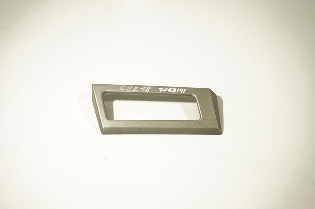 Dashboard glove box trim