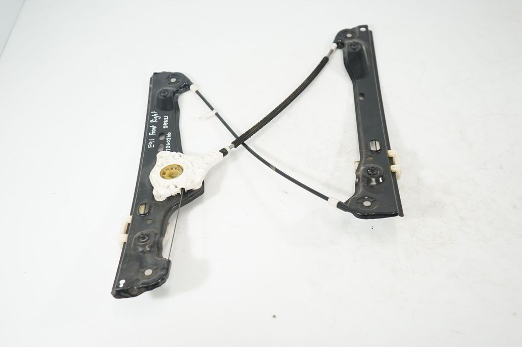 Front door window regulator with motor (4)