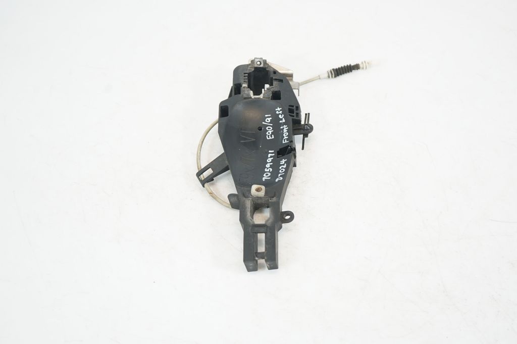 Front door exterior handle/bracket (4)