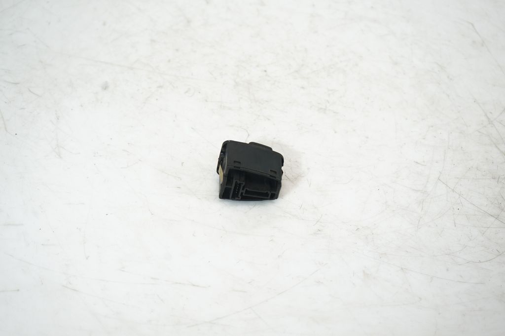 Wing mirror switch (5)