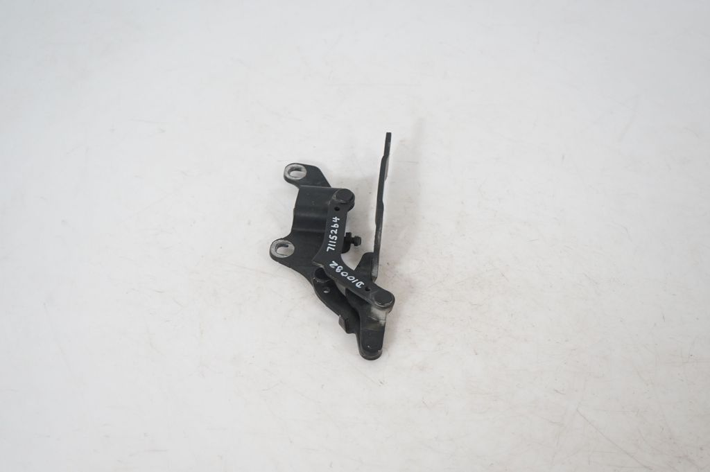 Engine bonnet/hood hinges (4)