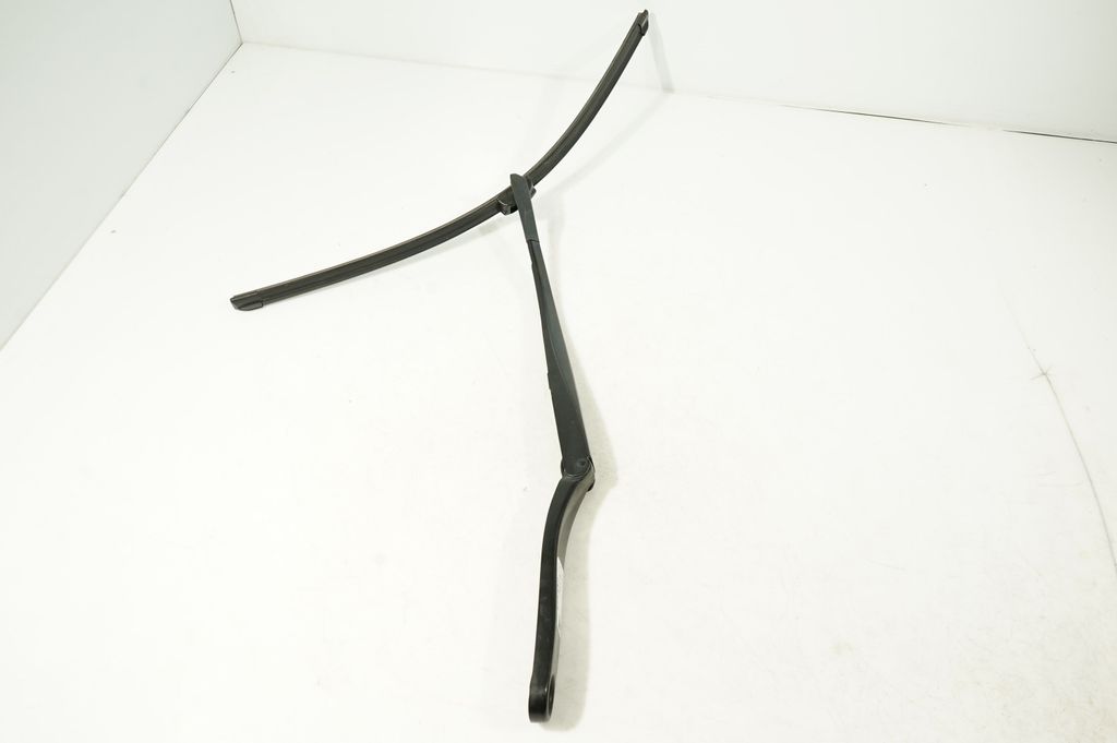 Windshield/front glass wiper blade (2)