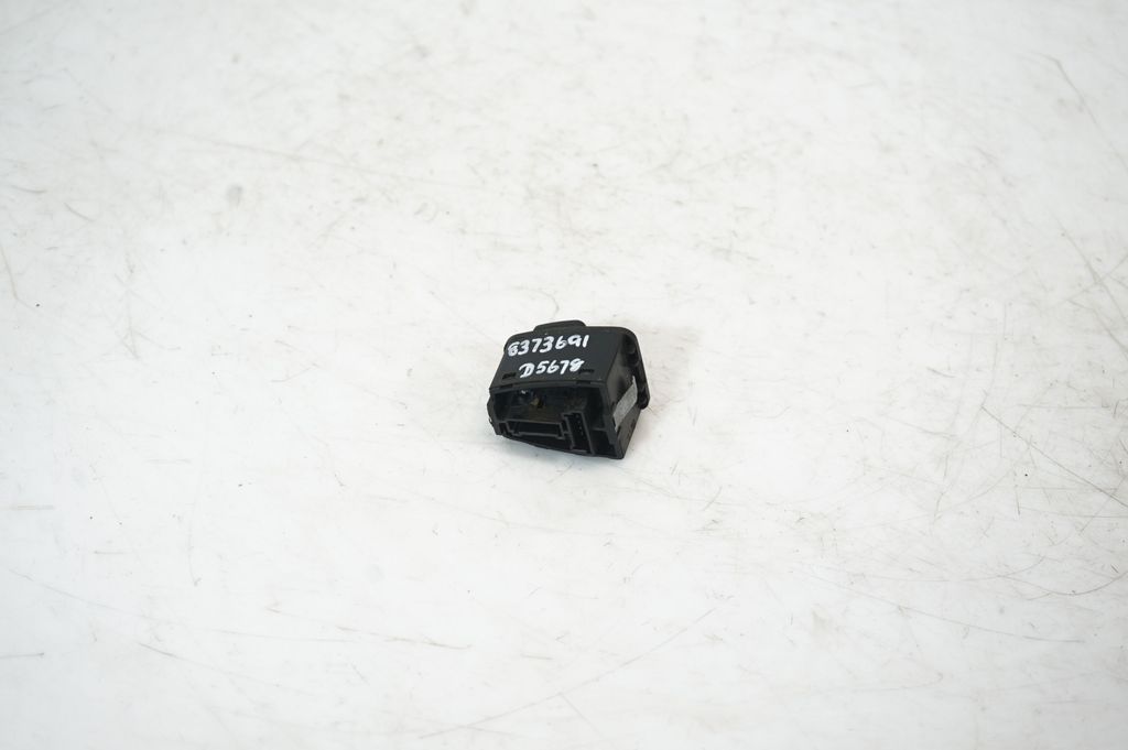 Wing mirror switch (3)