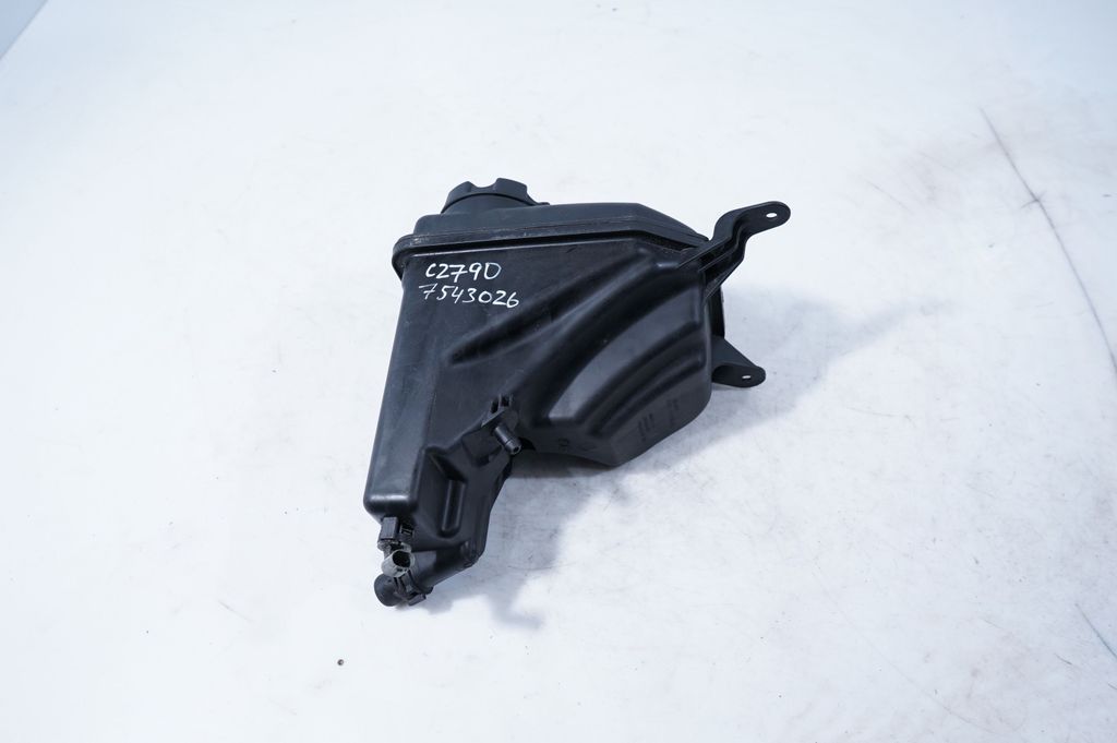 Coolant expansion tank/reservoir (5)