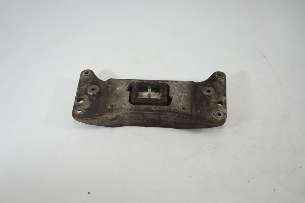Gearbox mounting bracket (3)