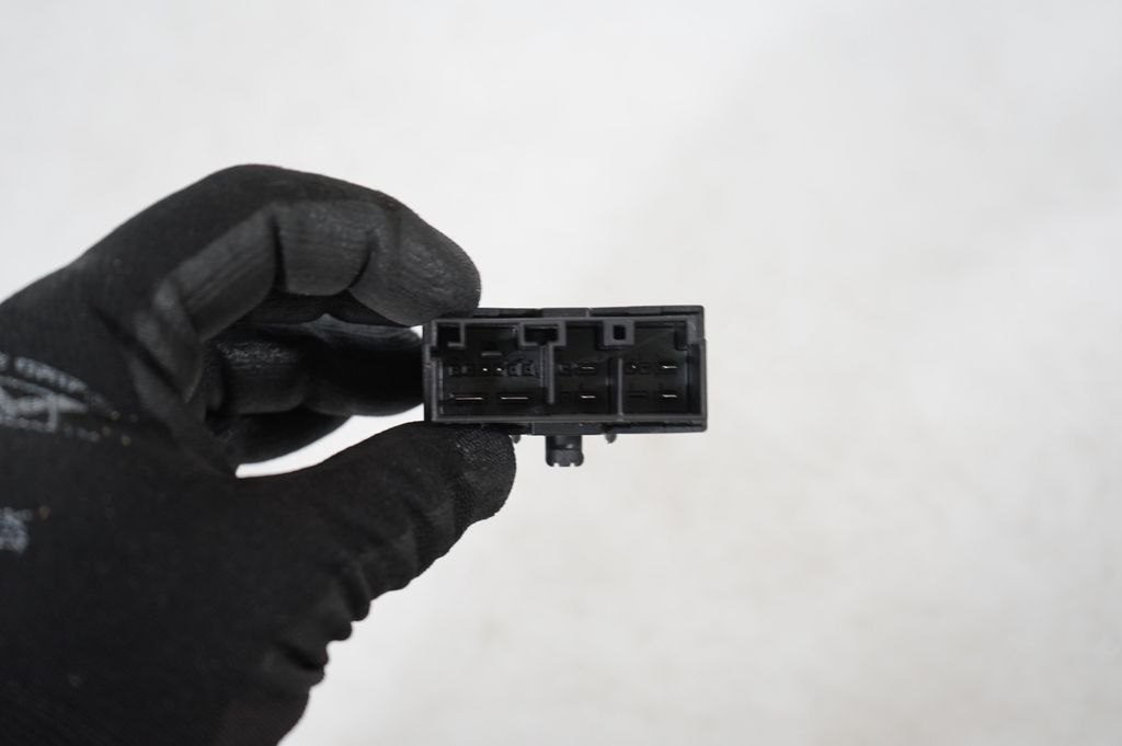 Seat control module (6)